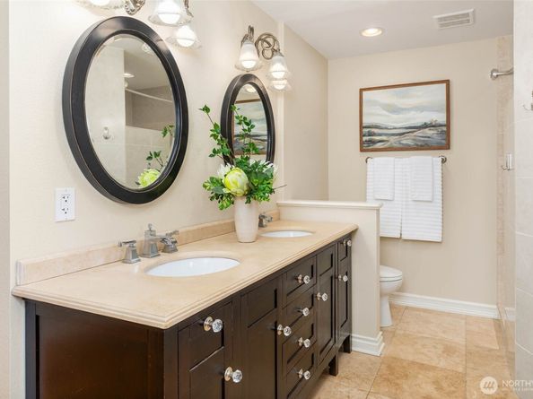 642 213th Place NE, Sammamish WA 98074