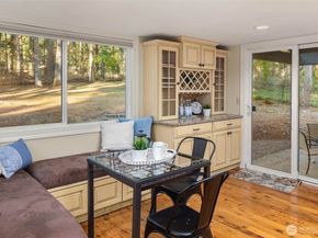 642 213th Place NE, Sammamish WA 98074