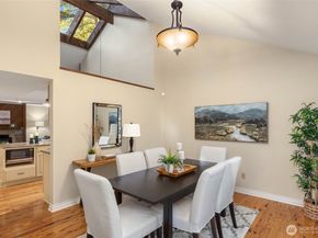 642 213th Place NE, Sammamish WA 98074