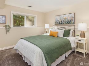 642 213th Place NE, Sammamish WA 98074