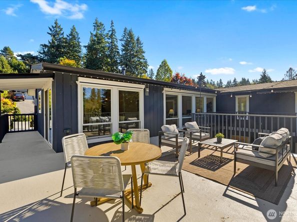 19811 11th Avenue NW, Shoreline WA 98177