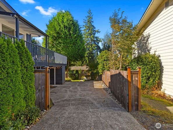 19811 11th Avenue NW, Shoreline WA 98177