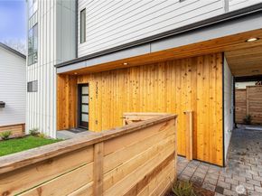 7341 21st Avenue NE, Seattle WA 98115