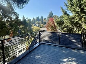 7341 21st Avenue NE, Seattle WA 98115