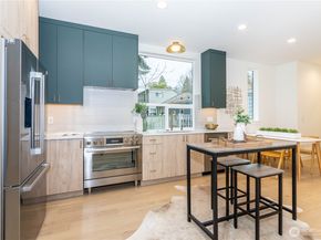 7341 21st Avenue NE, Seattle WA 98115