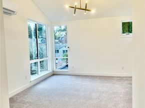 7341 21st Avenue NE, Seattle WA 98115