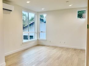 7341 21st Avenue NE, Seattle WA 98115