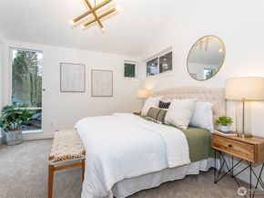 7341 21st Avenue NE, Seattle WA 98115