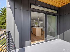 6730 21st Avenue SW, Seattle WA 98106