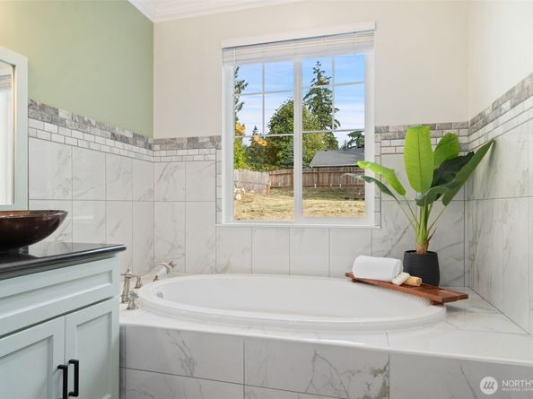 21272 Virginia Avenue NE, Kingston WA 98346