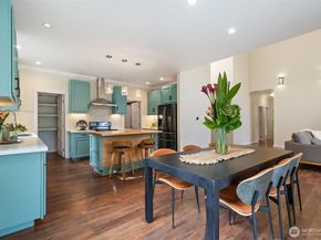 21272 Virginia Avenue NE, Kingston WA 98346