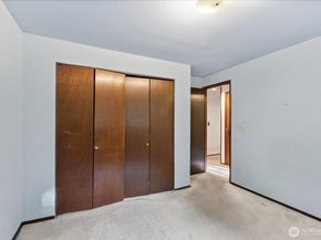 3320 NE 178th Street, Lake Forest Park WA 98155