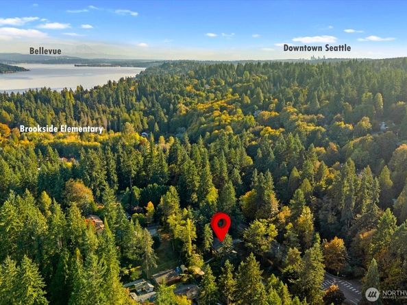 3320 NE 178th Street, Lake Forest Park WA 98155