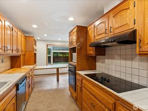 3320 NE 178th Street, Lake Forest Park WA 98155