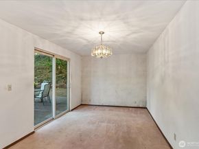 3320 NE 178th Street, Lake Forest Park WA 98155
