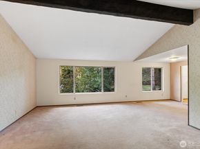 3320 NE 178th Street, Lake Forest Park WA 98155
