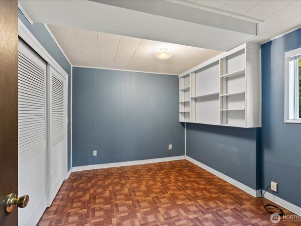 3320 NE 178th Street, Lake Forest Park WA 98155