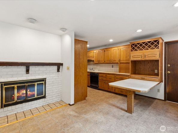 3320 NE 178th Street, Lake Forest Park WA 98155