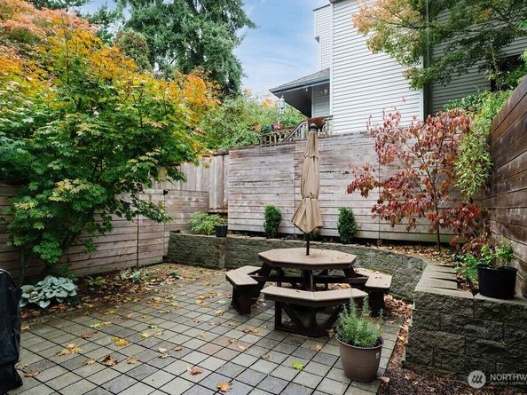 4815 Evanston Avenue N B, Seattle WA 98103