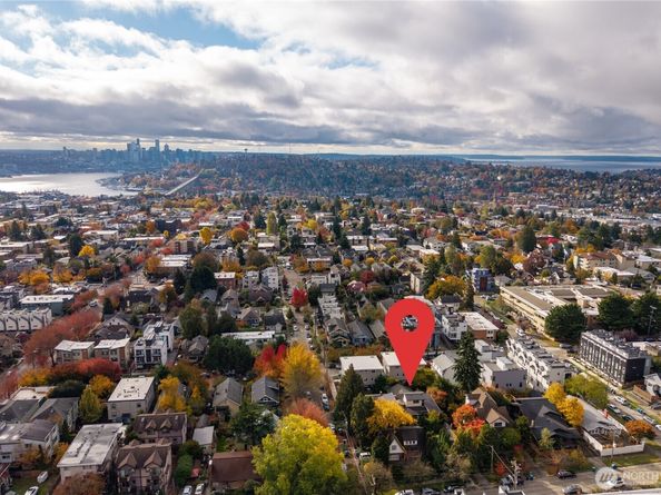 4815 Evanston Avenue N B, Seattle WA 98103