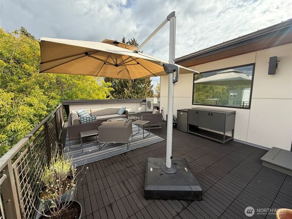 4815 Evanston Avenue N B, Seattle WA 98103