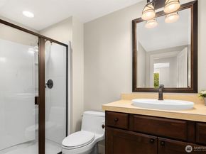 1719 271st Avenue SE, Sammamish WA 98075