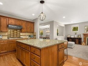 1719 271st Avenue SE, Sammamish WA 98075
