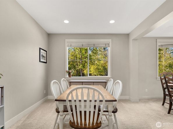 1719 271st Avenue SE, Sammamish WA 98075