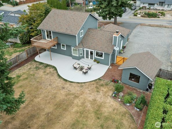 1132 Crawford Rd, Lynnwood WA 98036