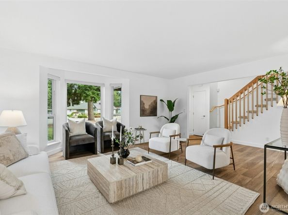 1132 Crawford Rd, Lynnwood WA 98036