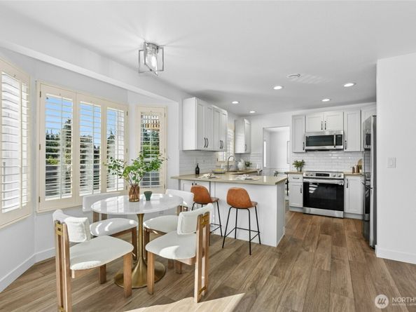 1132 Crawford Rd, Lynnwood WA 98036