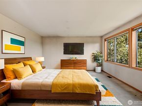 7044 18th Avenue NE, Seattle WA 98115