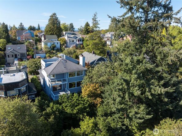 7044 18th Avenue NE, Seattle WA 98115