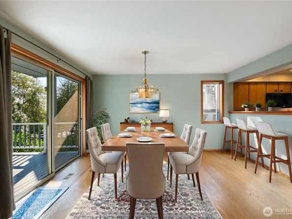 7044 18th Avenue NE, Seattle WA 98115