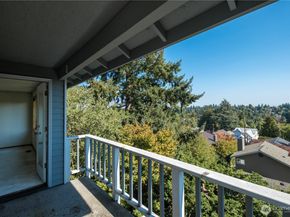 7044 18th Avenue NE, Seattle WA 98115