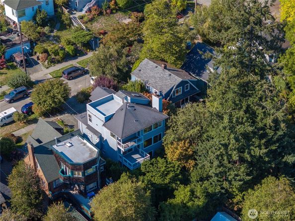 7044 18th Avenue NE, Seattle WA 98115