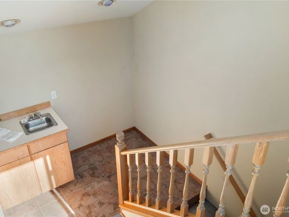 7044 18th Avenue NE, Seattle WA 98115