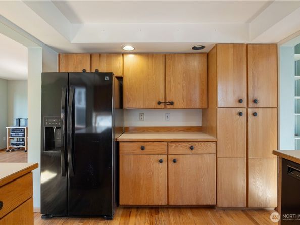 7044 18th Avenue NE, Seattle WA 98115