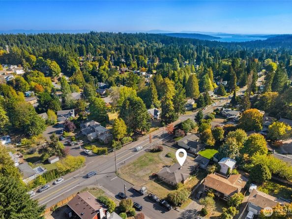 23902 48th Avenue W, Mountlake Terrace WA 98043