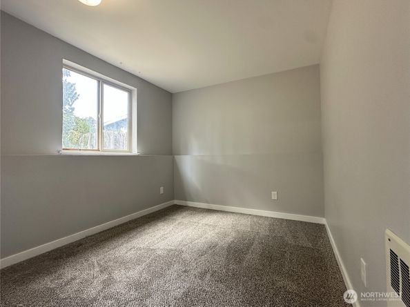 12025 Phinney Avenue N, Seattle WA 98133