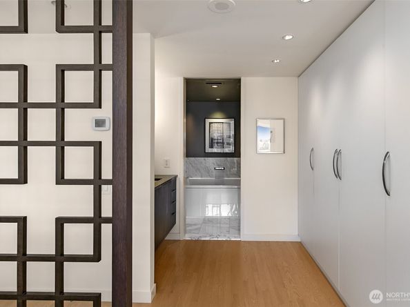 1301 Spring Street 14D, Seattle WA 98104