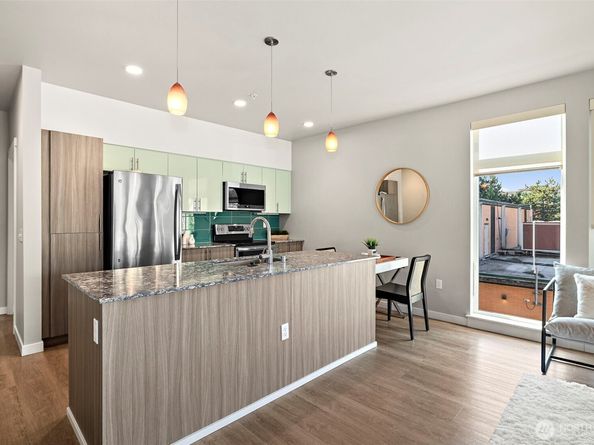 1085 103rd Avenue NE 227, Bellevue WA 98004