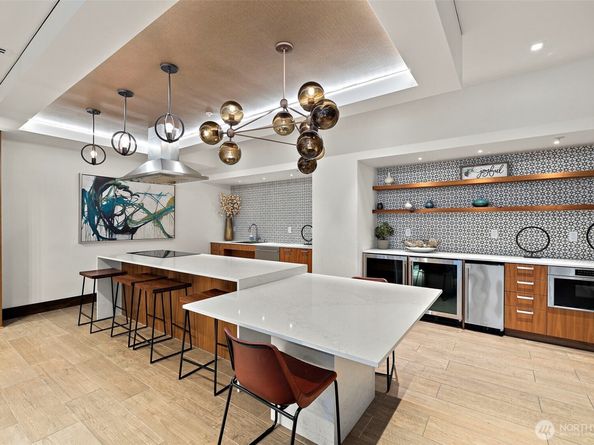 1085 103rd Avenue NE 227, Bellevue WA 98004