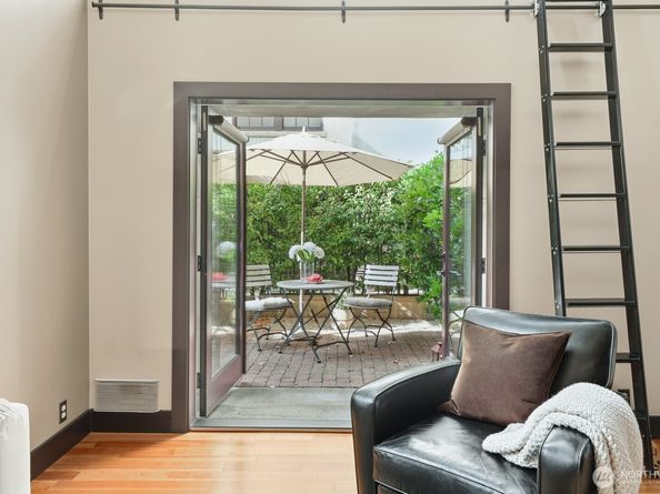 201 Galer Street 102, Seattle WA 98109