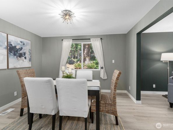 19612 NE 162nd Street, Woodinville WA 98077