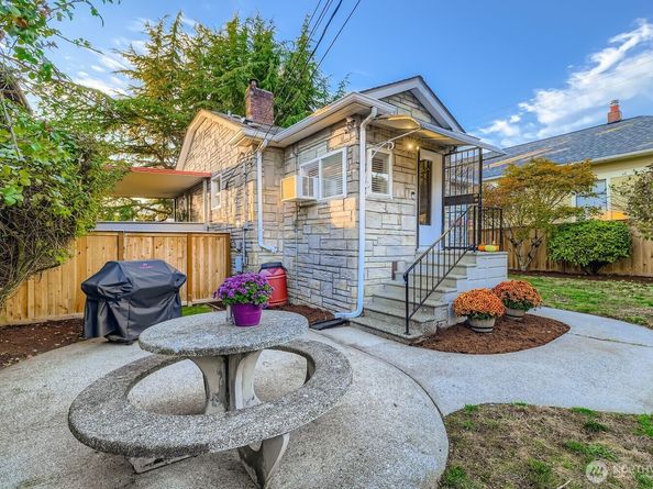 5606 46th Avenue SW, Seattle WA 98136
