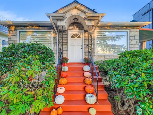 5606 46th Avenue SW, Seattle WA 98136