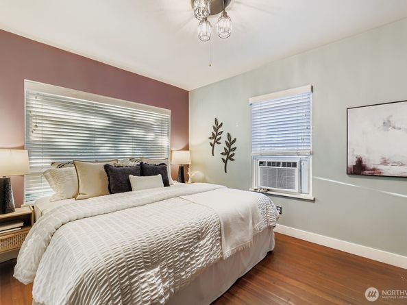 5606 46th Avenue SW, Seattle WA 98136
