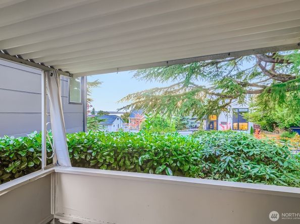 5606 46th Avenue SW, Seattle WA 98136