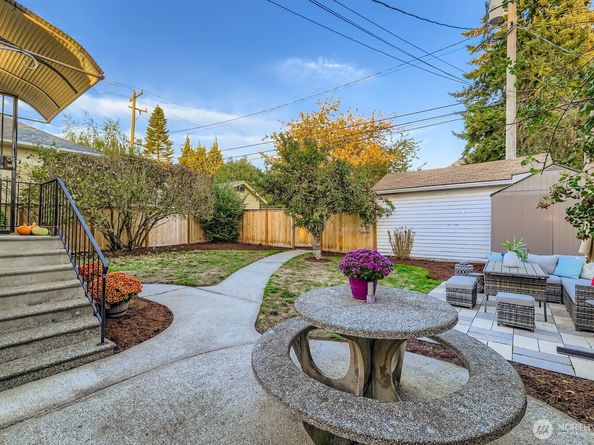 5606 46th Avenue SW, Seattle WA 98136